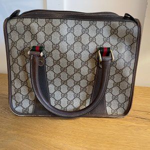 Well Loved, Vintage Authentic Gucci Boston Medium Vintage Bag